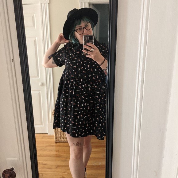 Meet your Posher, Caitlyn - Picture 1 of 1